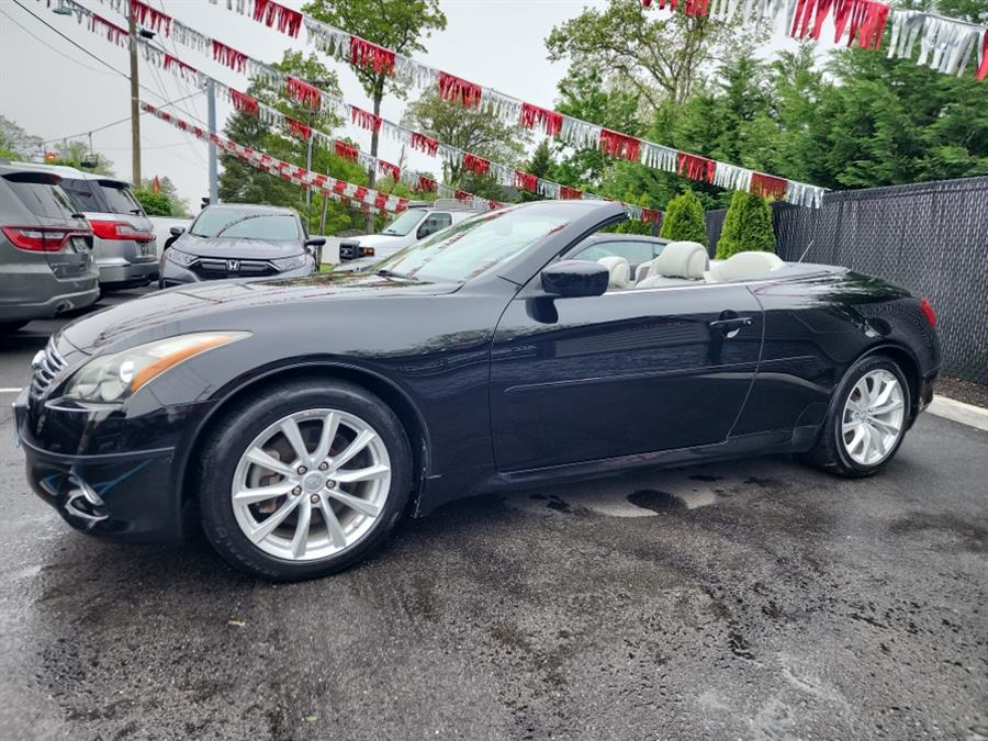 2011 Infiniti Legend photo