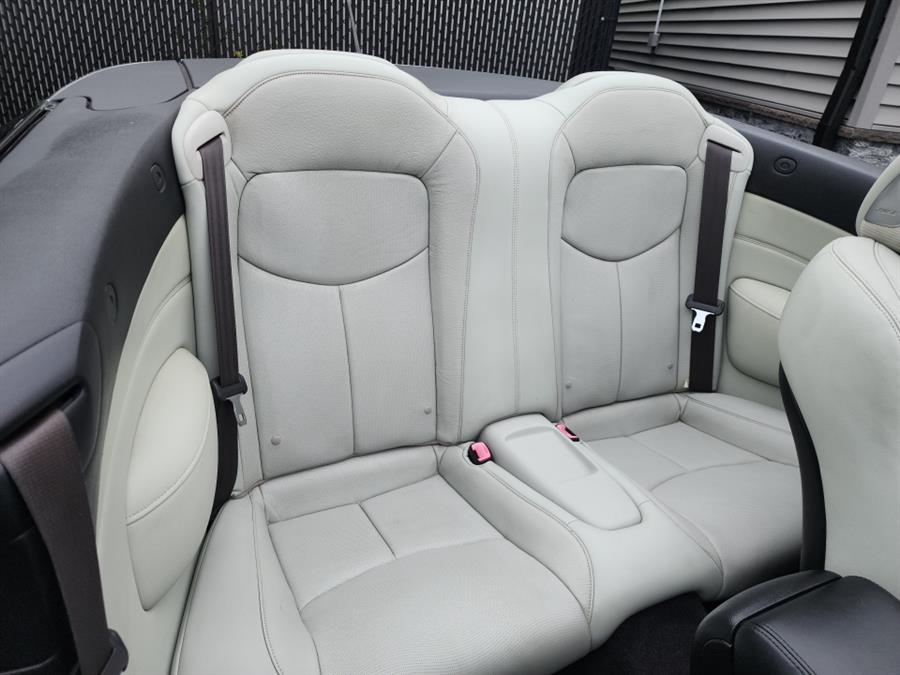 2011 Infiniti Legend photo