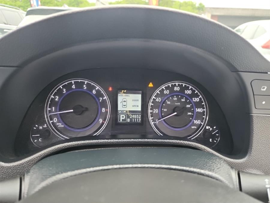 2011 Infiniti Legend photo