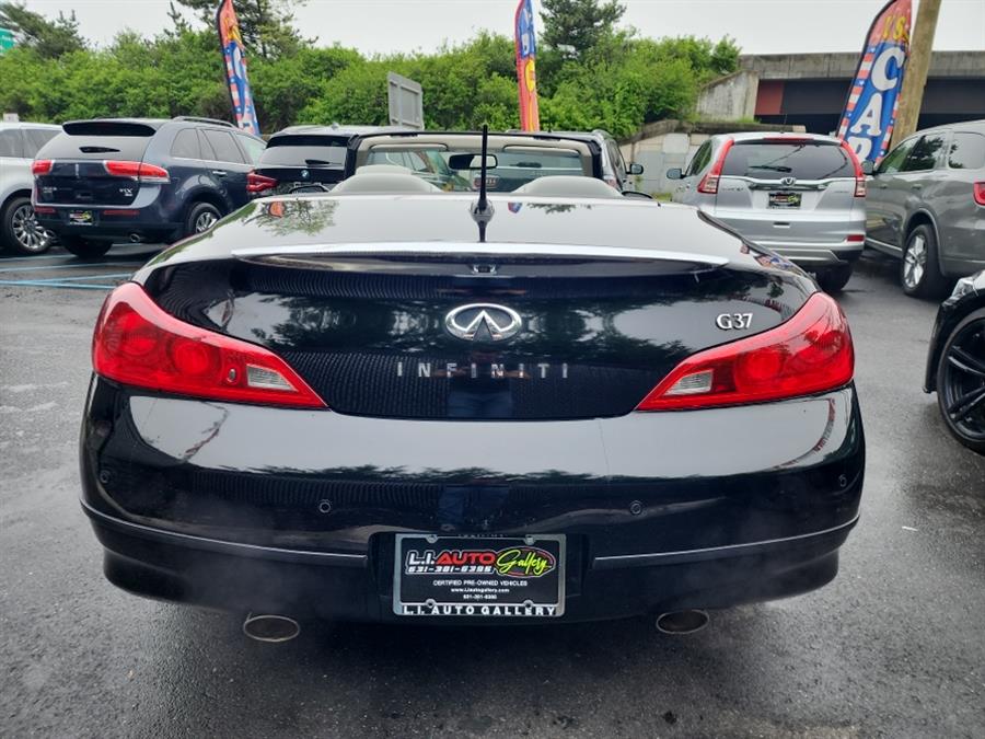 2011 Infiniti Legend photo