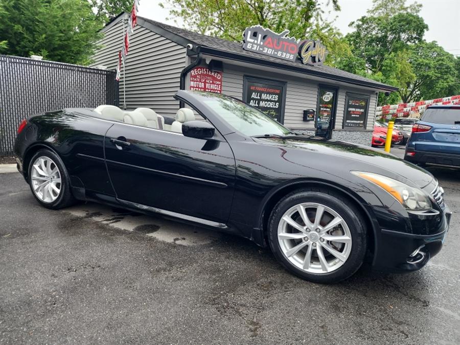 2011 Infiniti Legend photo