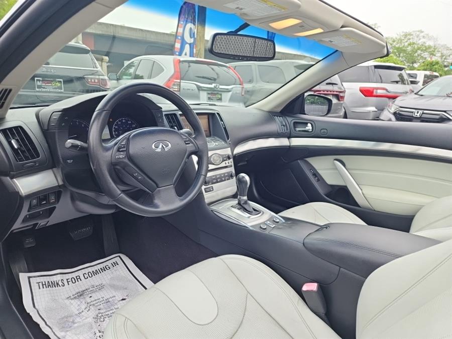 2011 Infiniti Legend photo