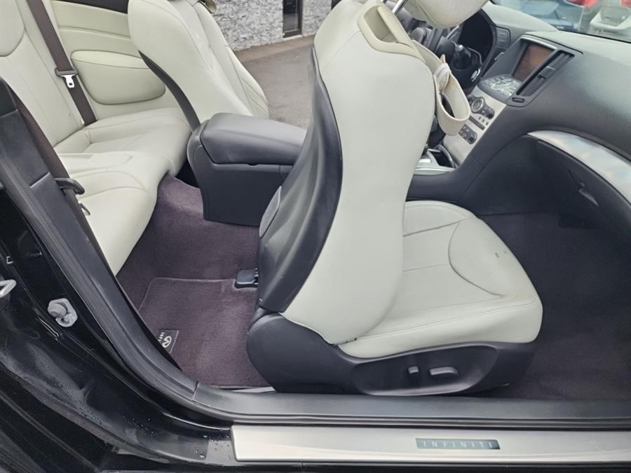 2011 Infiniti Legend photo