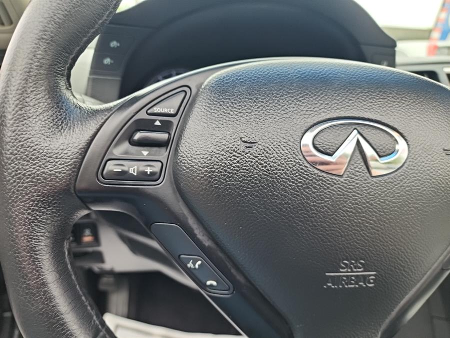 2011 Infiniti Legend photo