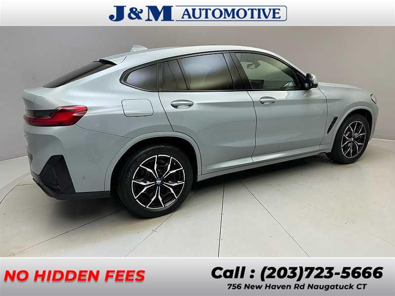 2022 BMW X4 xDrive30i photo