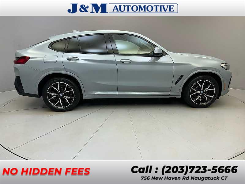 2022 BMW X4 xDrive30i photo