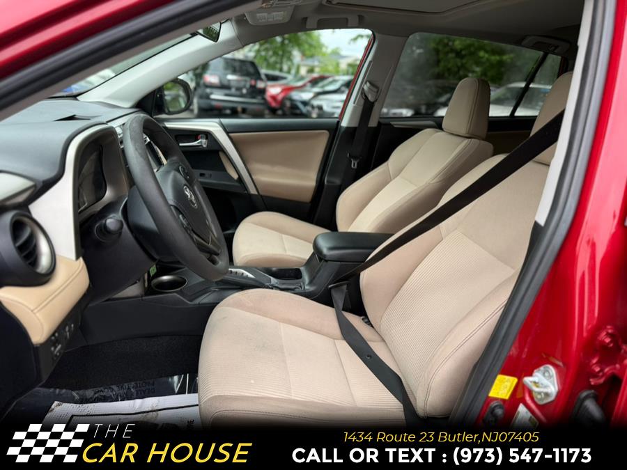 2015 Toyota RAV4 AWD 4dr XLE (Natl) photo