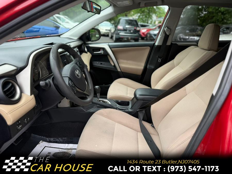2015 Toyota RAV4 AWD 4dr XLE (Natl) photo