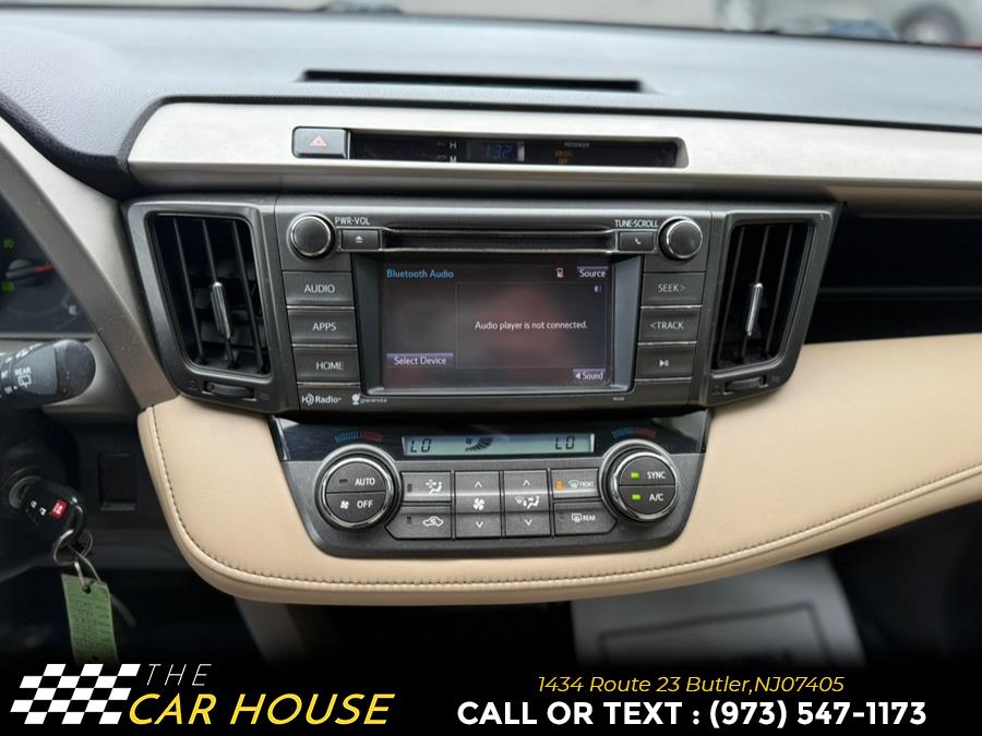 2015 Toyota RAV4 AWD 4dr XLE (Natl) photo