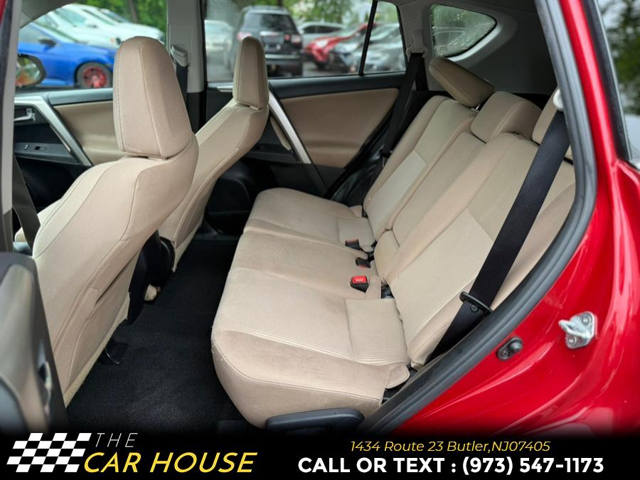 2015 Toyota RAV4 AWD 4dr XLE (Natl) photo