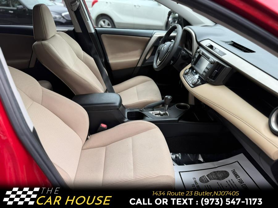 2015 Toyota RAV4 AWD 4dr XLE (Natl) photo