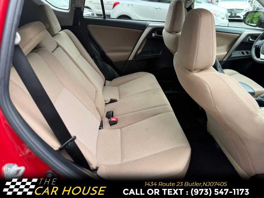 2015 Toyota RAV4 AWD 4dr XLE (Natl) photo