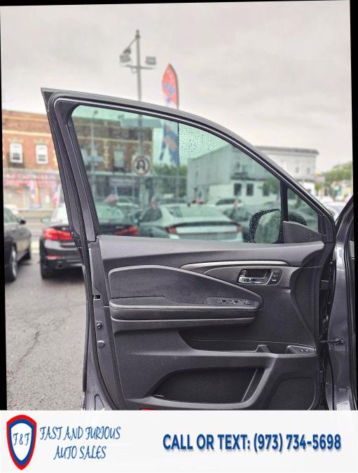 2020 Honda Pilot EX-L Sport Utility 4D photo