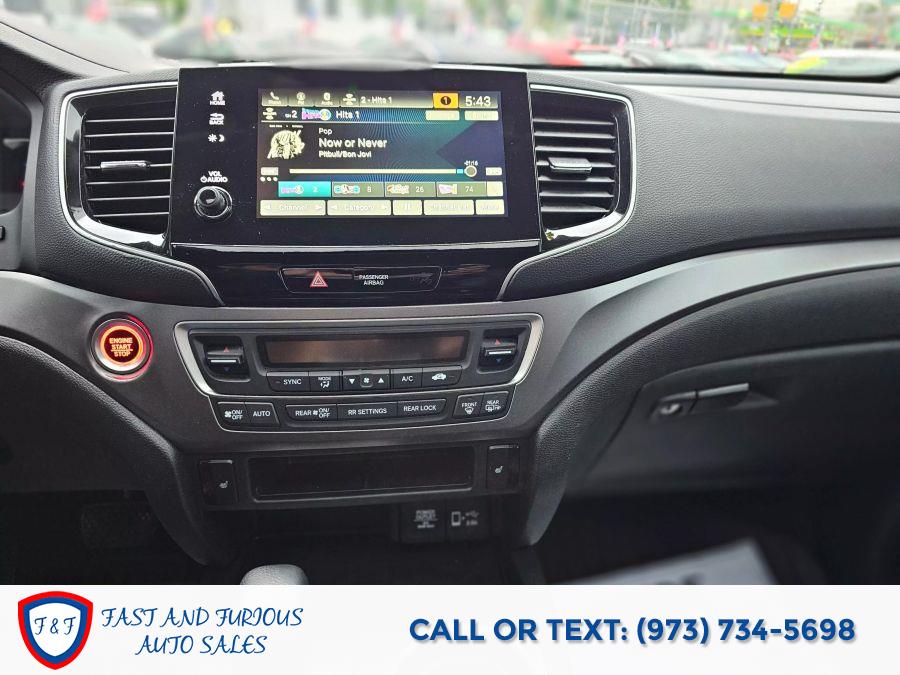 2020 Honda Pilot EX-L Sport Utility 4D photo