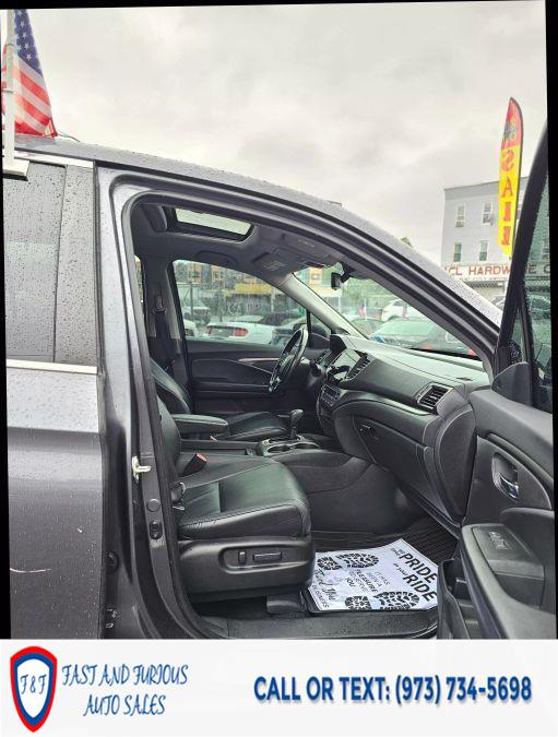 2020 Honda Pilot EX-L Sport Utility 4D photo