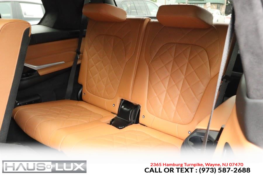 2023 BMW X7 xDrive40i Sports Activity Vehi photo