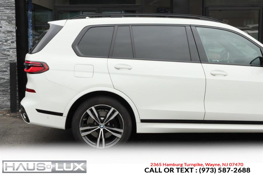 2023 BMW X7 xDrive40i Sports Activity Vehi photo