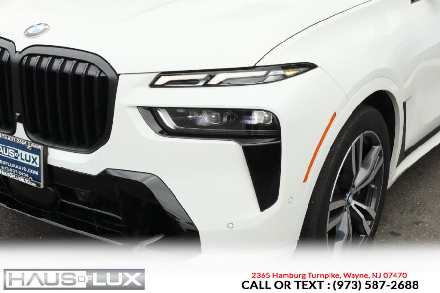 2023 BMW X7 xDrive40i Sports Activity Vehi photo
