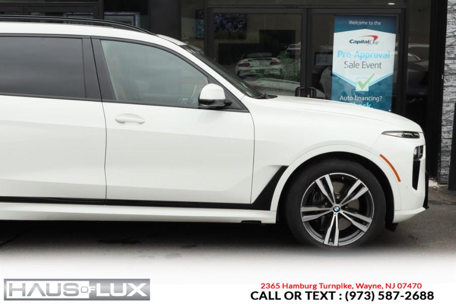 2023 BMW X7 xDrive40i Sports Activity Vehi photo