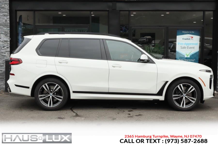 2023 BMW X7 xDrive40i Sports Activity Vehi photo
