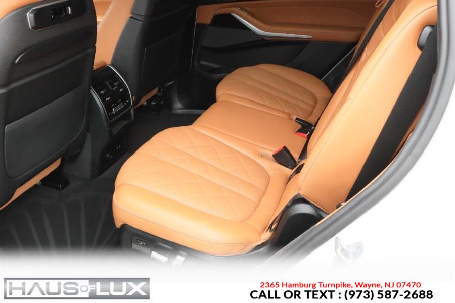 2023 BMW X7 xDrive40i Sports Activity Vehi photo