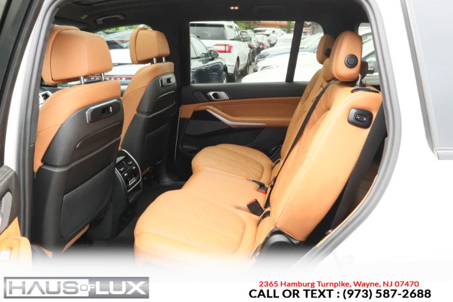 2023 BMW X7 xDrive40i Sports Activity Vehi photo