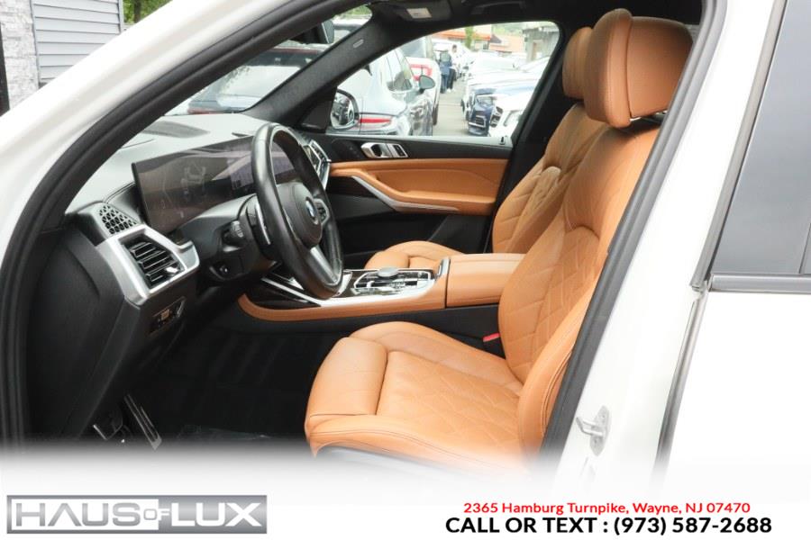 2023 BMW X7 xDrive40i Sports Activity Vehi photo