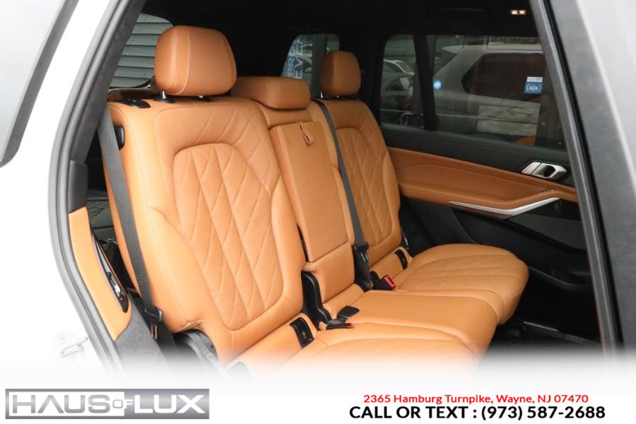 2023 BMW X7 xDrive40i Sports Activity Vehi photo
