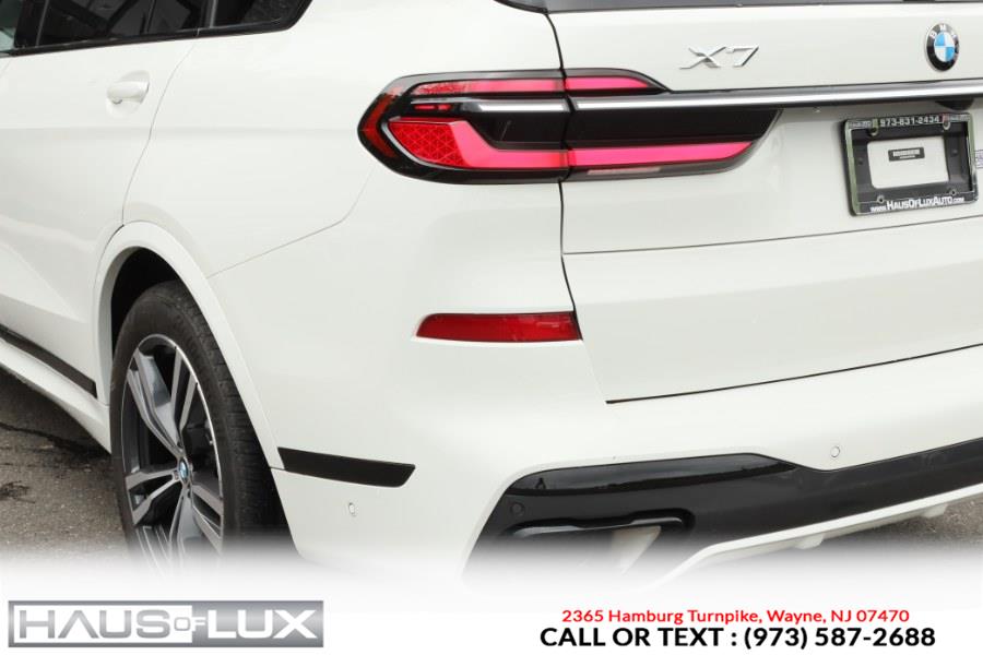 2023 BMW X7 xDrive40i Sports Activity Vehi photo