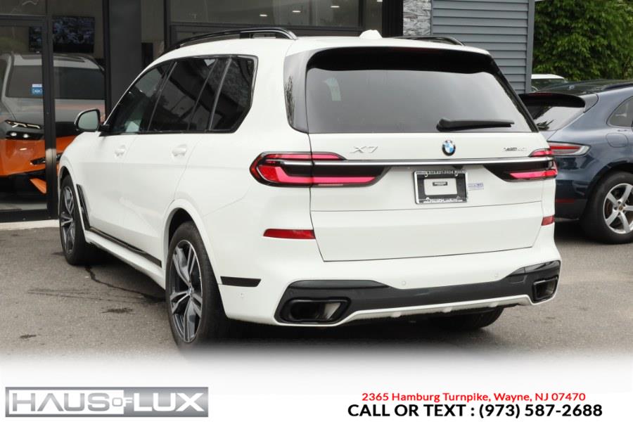 2023 BMW X7 xDrive40i Sports Activity Vehi photo