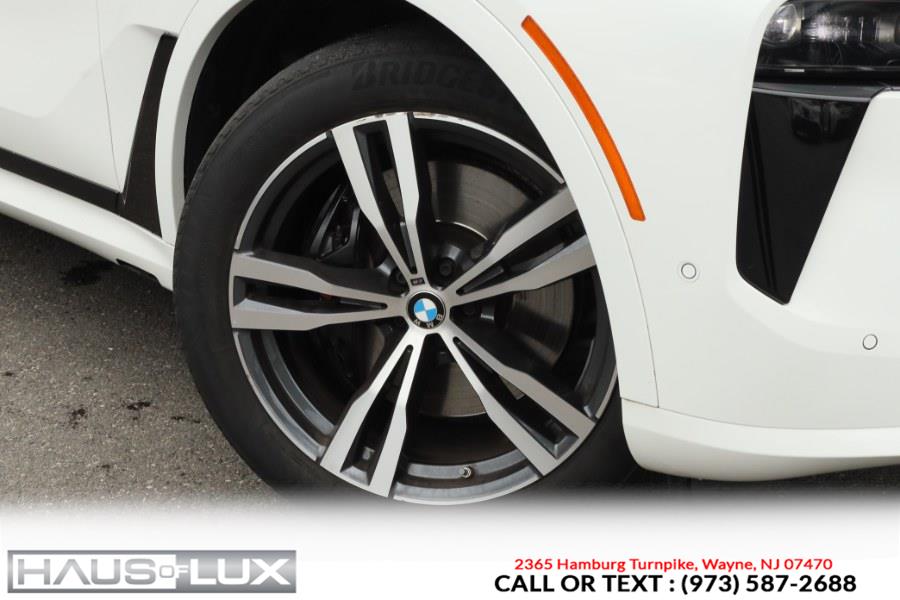 2023 BMW X7 xDrive40i Sports Activity Vehi photo