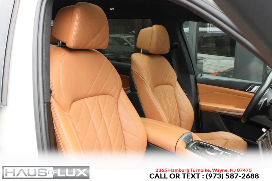 2023 BMW X7 xDrive40i Sports Activity Vehi photo