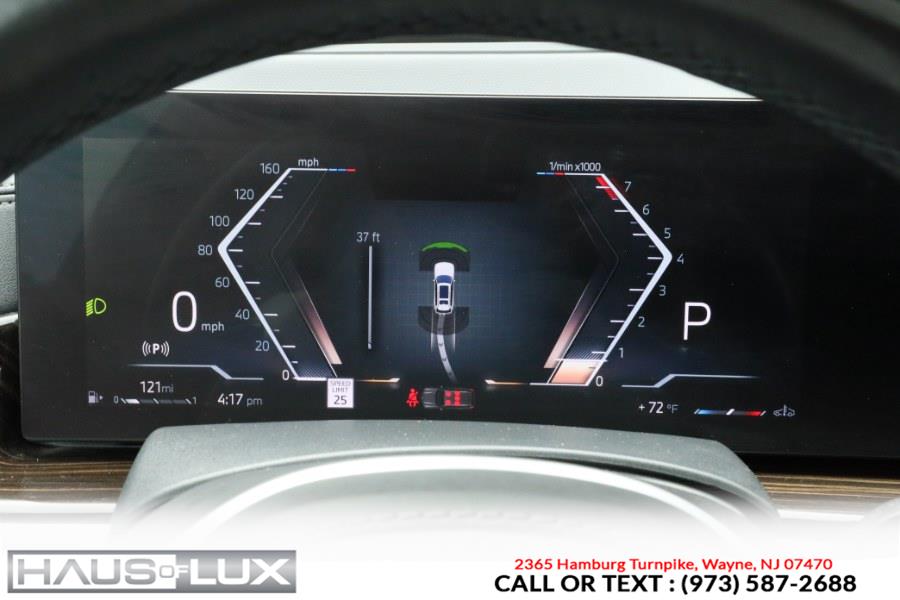 2023 BMW X7 xDrive40i Sports Activity Vehi photo