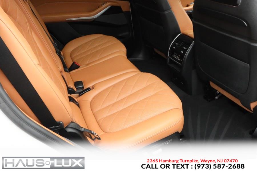 2023 BMW X7 xDrive40i Sports Activity Vehi photo