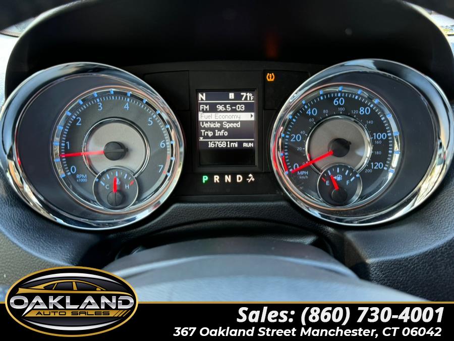 2012 Chrysler Town & Country Touring-L photo