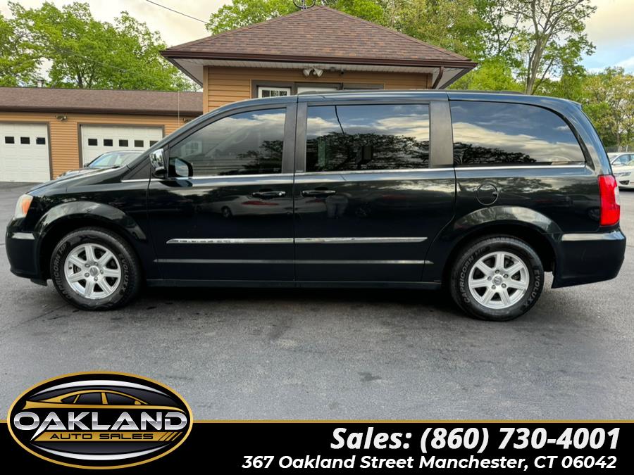 2012 Chrysler Town & Country Touring-L photo