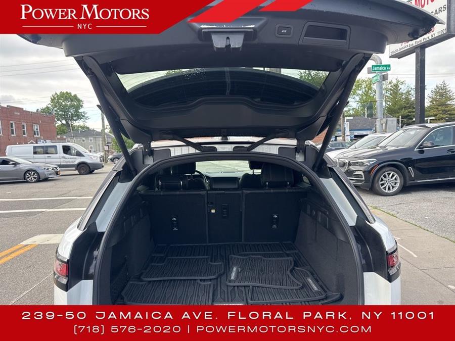 2022 Land Rover Range Rover Velar P250 R-Dynamic S photo
