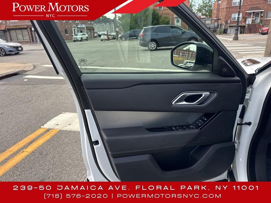 2022 Land Rover Range Rover Velar P250 R-Dynamic S photo