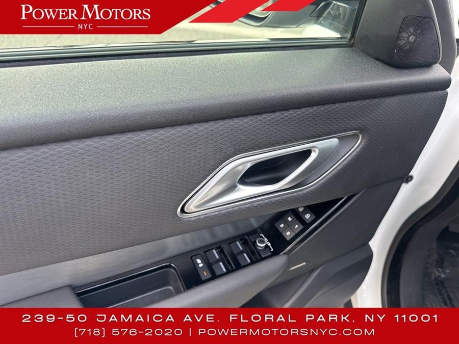 2022 Land Rover Range Rover Velar P250 R-Dynamic S photo