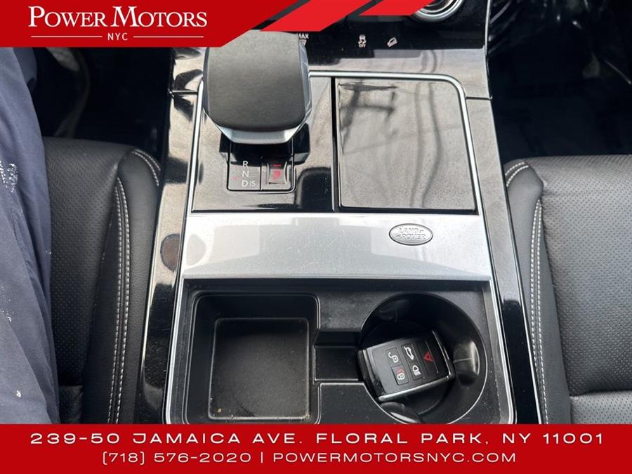 2022 Land Rover Range Rover Velar P250 R-Dynamic S photo