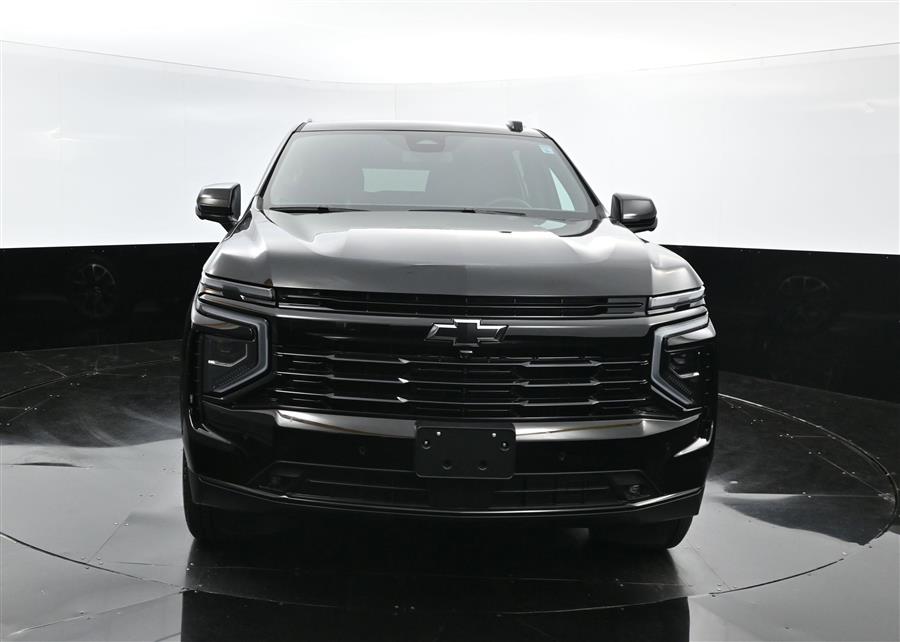 2025 Chevrolet Suburban RST photo