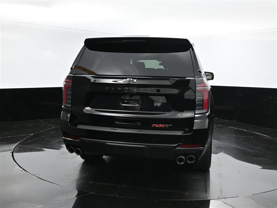 2025 Chevrolet Suburban RST photo