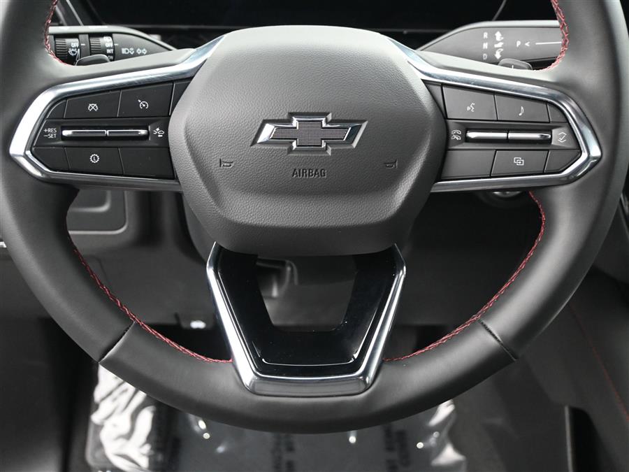 2025 Chevrolet Suburban RST photo