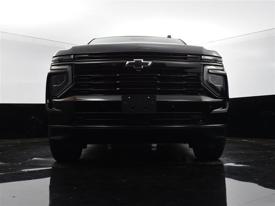 2025 Chevrolet Suburban RST photo