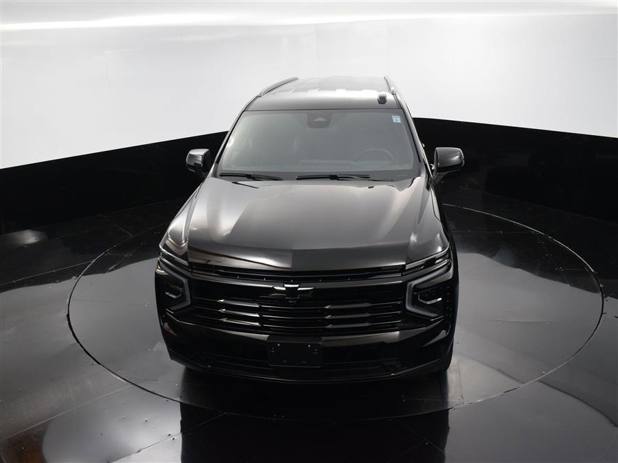 2025 Chevrolet Suburban RST photo