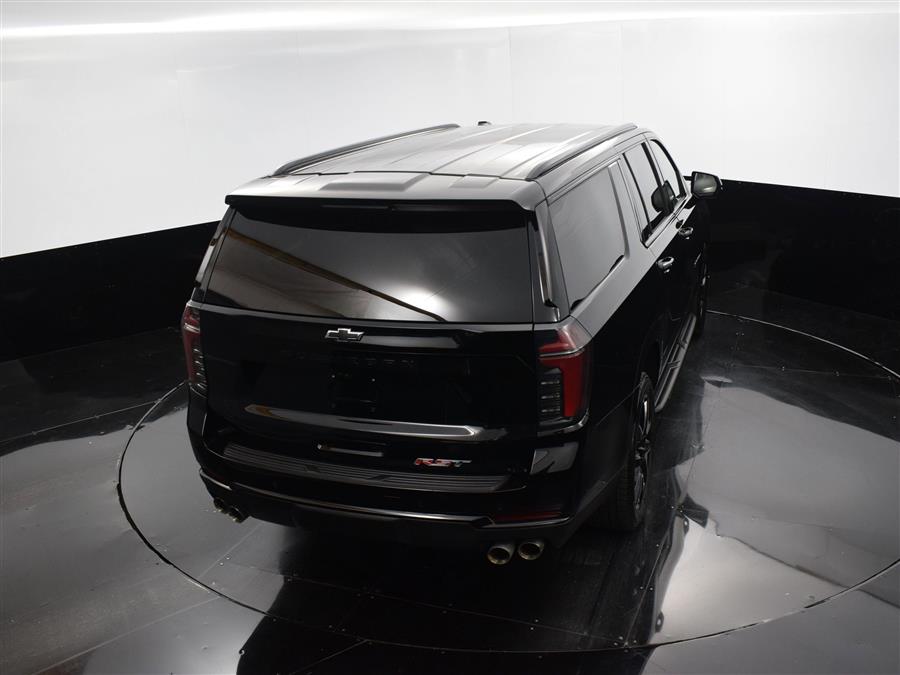 2025 Chevrolet Suburban RST photo