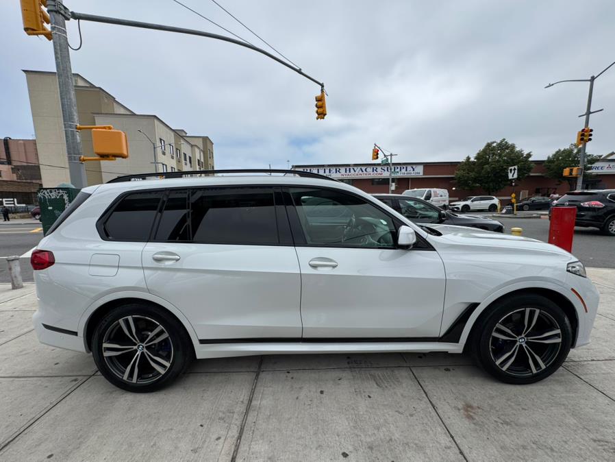 2020 BMW X7 M50i Sports Activity Vehicle photo