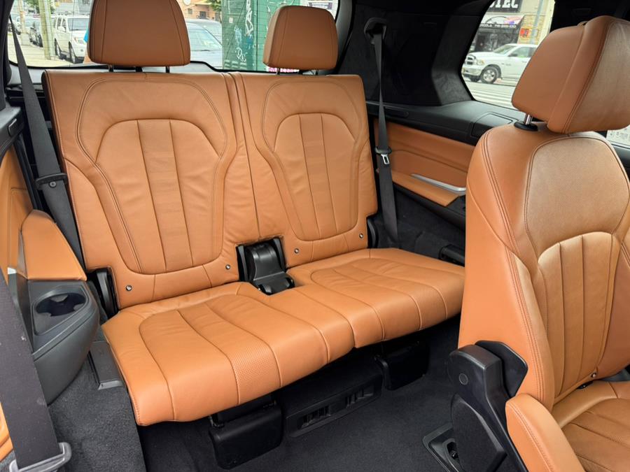 2020 BMW X7 M50i Sports Activity Vehicle photo