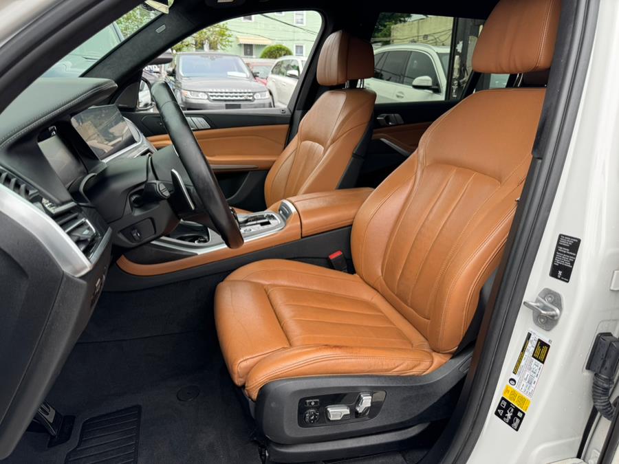 2020 BMW X7 M50i Sports Activity Vehicle photo