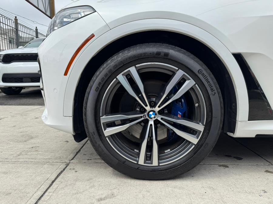 2020 BMW X7 M50i Sports Activity Vehicle photo